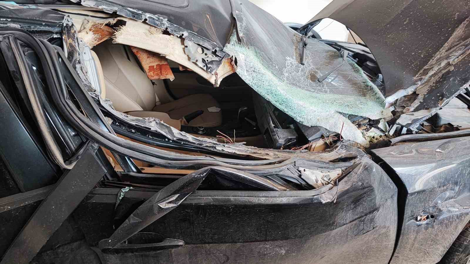 BMW ile ölümden döndü, milyonluk otomobil hava yastığı açmadı
BMW ile ölümden döndü, milyonluk otomobil hava yastığı açmadı