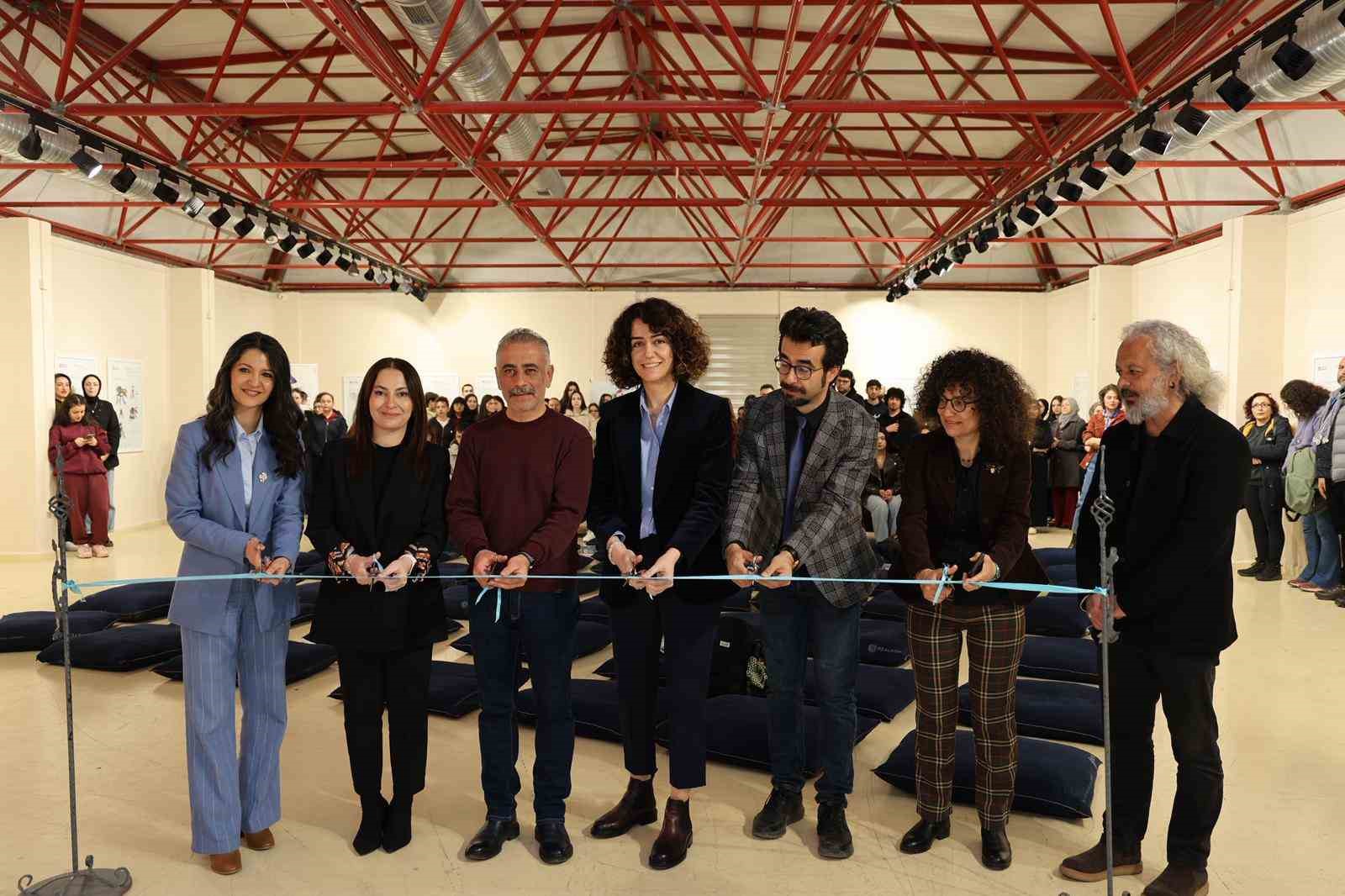 Böceklerin dünyası bilim ve sanatla anlatıldı
Böceklerin dünyası bilim ve sanatla anlatıldı