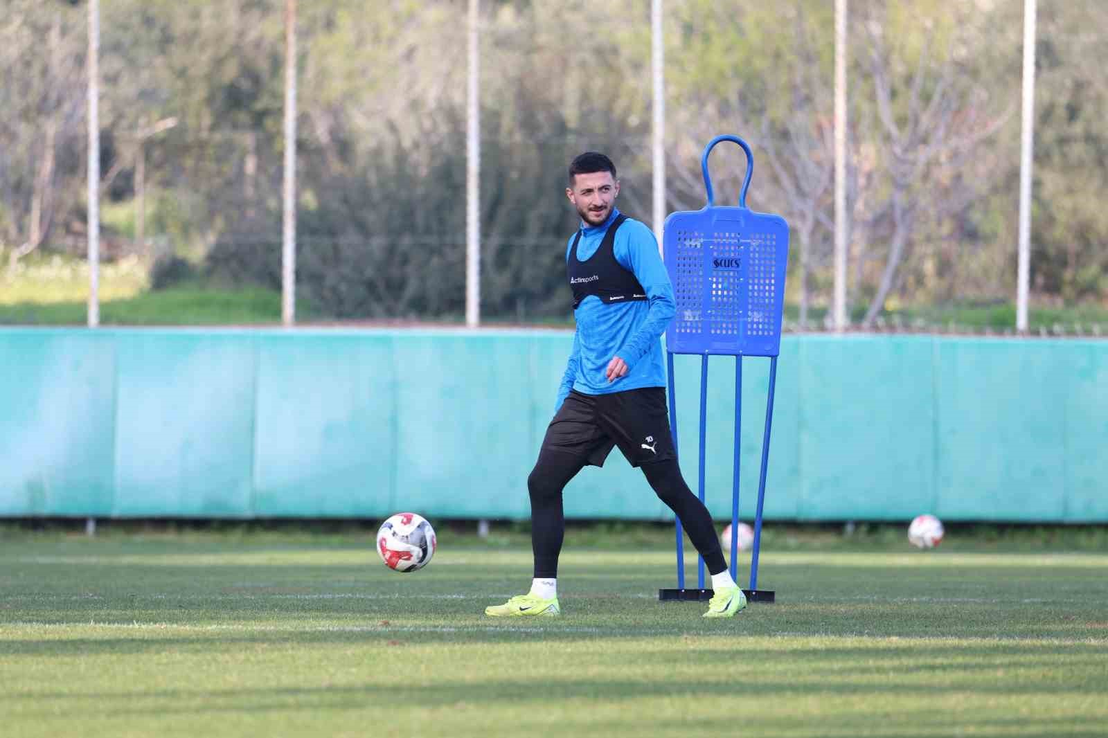 Bodrum FK, hem kupada hem ligde galibiyet peşinde
Bodrum FK, hem kupada hem ligde galibiyet peşinde