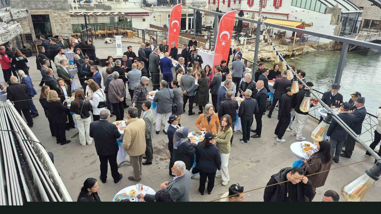 Bodrum’da bayramlaşma programı yapıldı
Bodrum’da bayramlaşma programı yapıldı