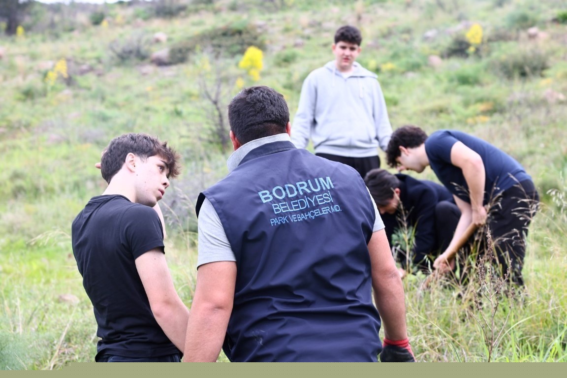 Bodrum’da bin 500 fidan toprakla buluştu
