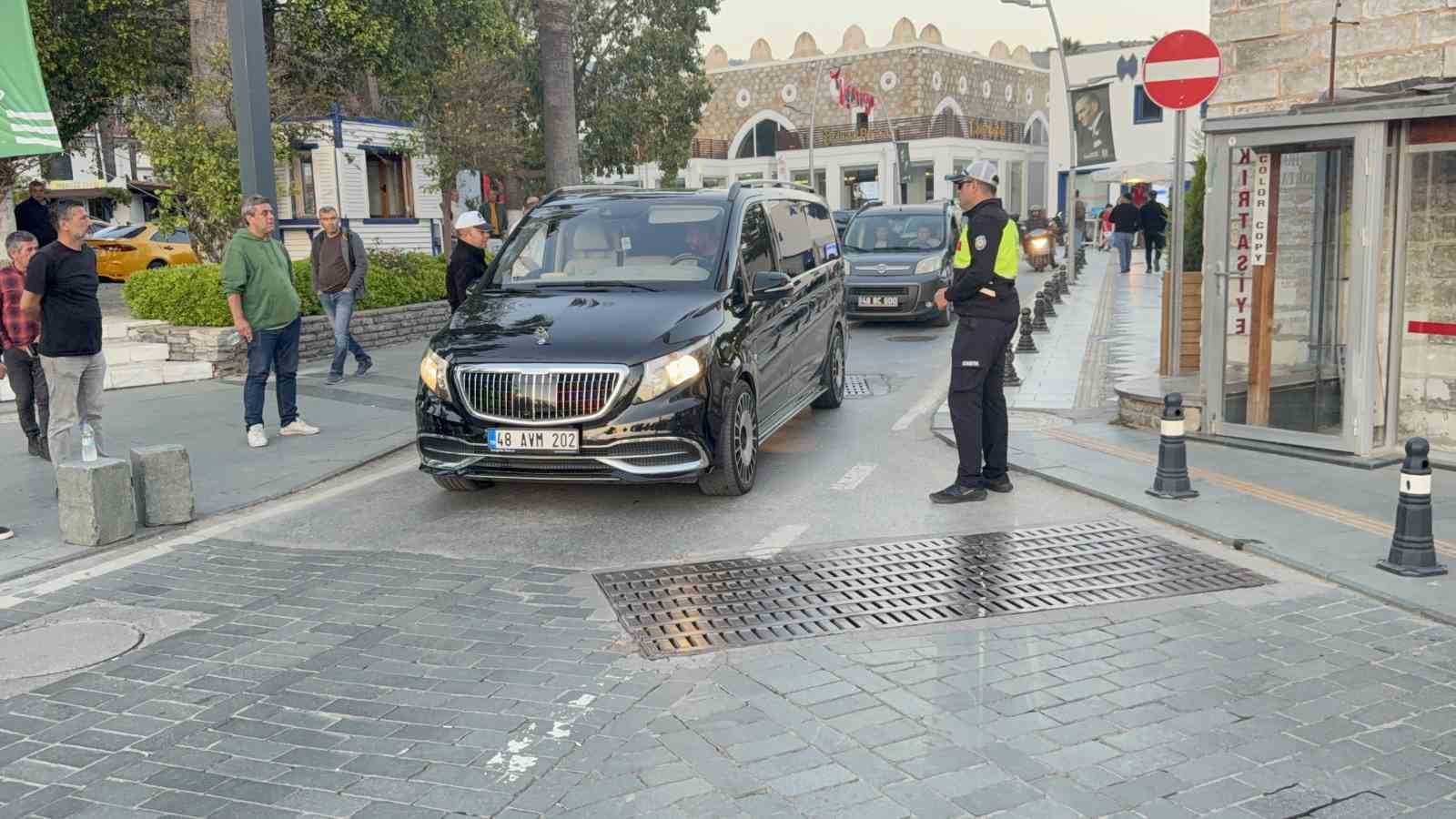 Bodrum’da gece baskını: Korsan taşımacılığa geçit yok
