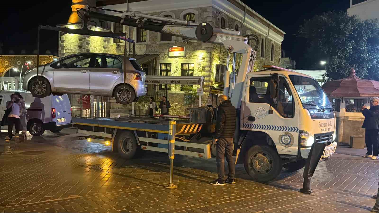 Bodrum’da gece baskını: Korsan taşımacılığa geçit yok
