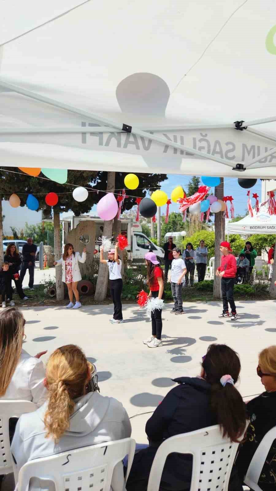 Bodrum’da özel çocuklar sahnede alkış aldı
