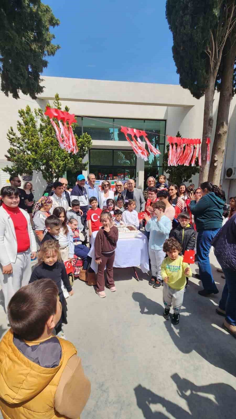 Bodrum’da özel çocuklar sahnede alkış aldı
