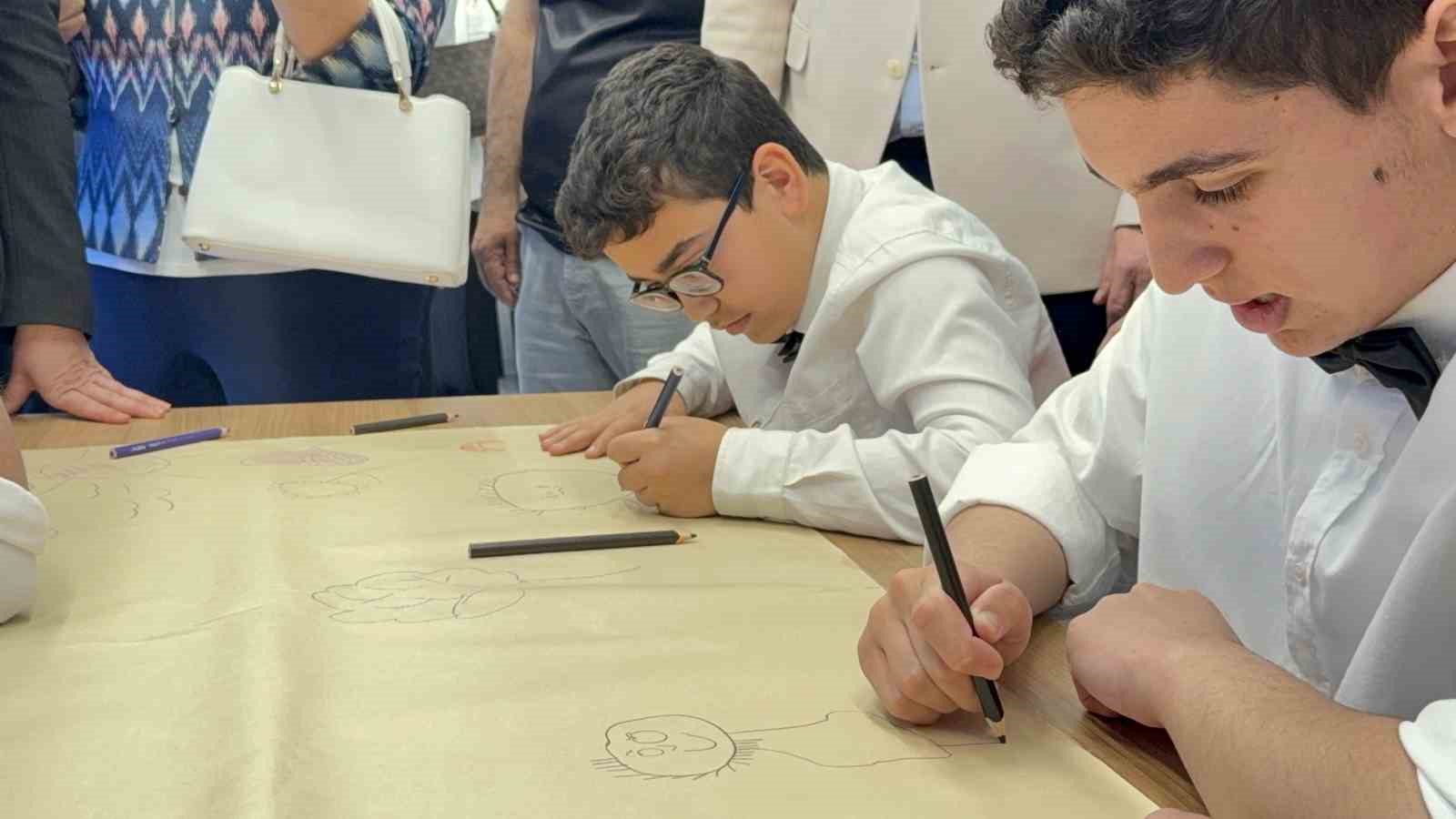 Bodrum’da özel öğrencilerden alkışlanan performans: "Hem vals yaptılar hem atölye açtılar"
