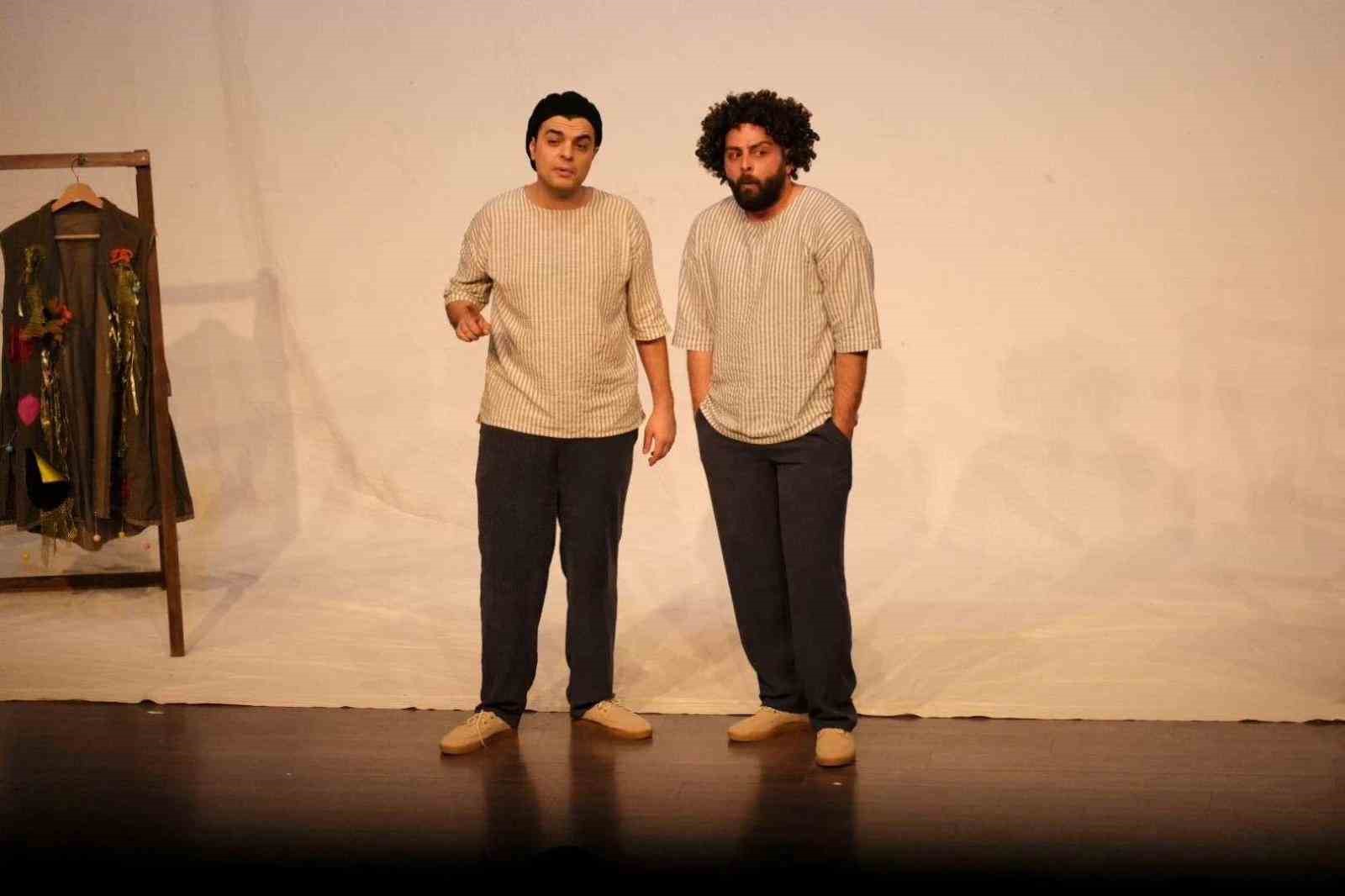 Bodrum’da perde "Cambazın cenazesi" ile kapanıyor
