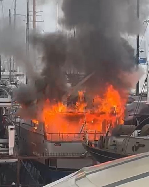 Bodrum’da Sadri Şener’in motoryatında yangın çıktı
