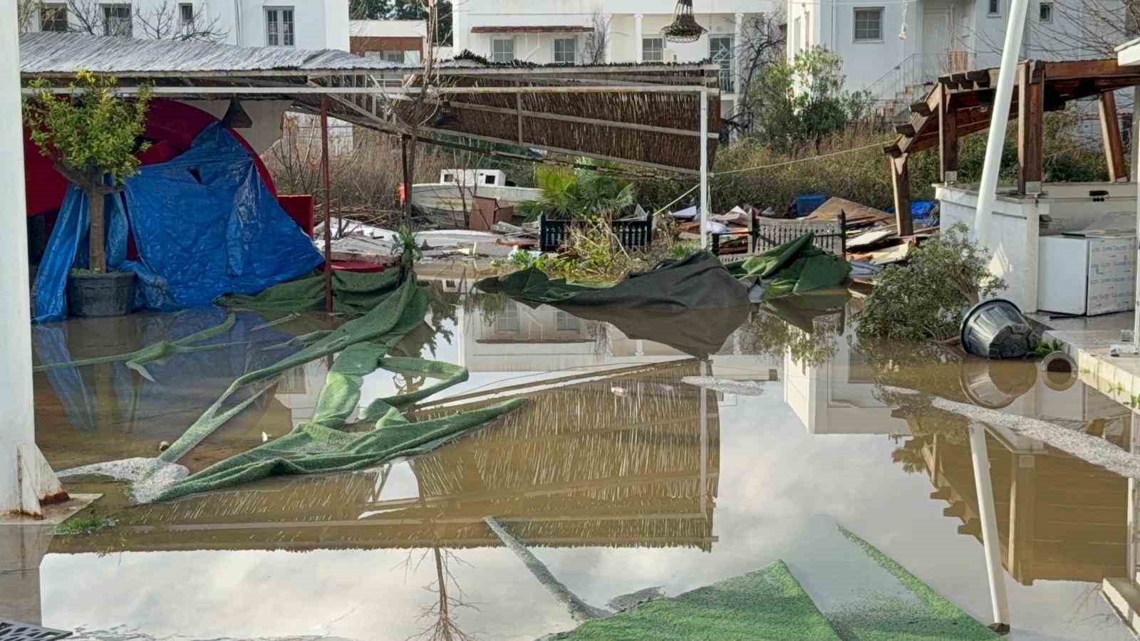 Bodrum’da selin tablosu gün ağarınca ortaya çıktı
