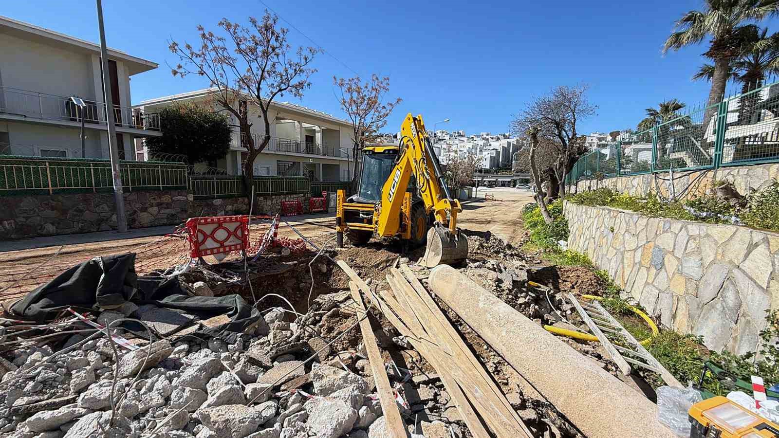 Bodrum’da su isale hattı kazısında lahit bulundu
