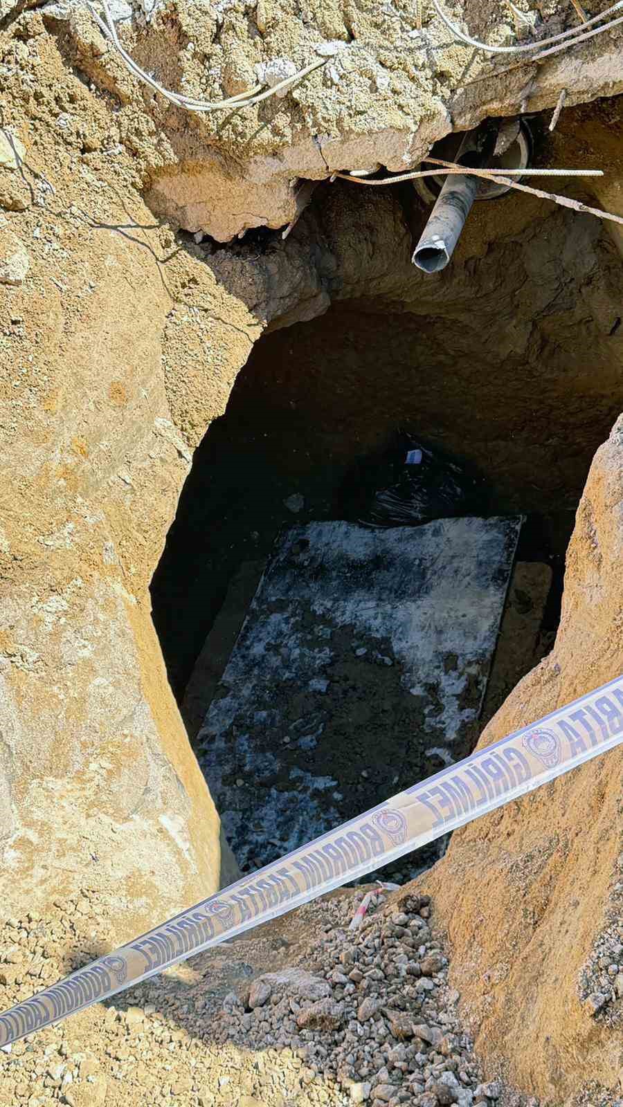 Bodrum’da su isale hattı kazısında lahit bulundu
