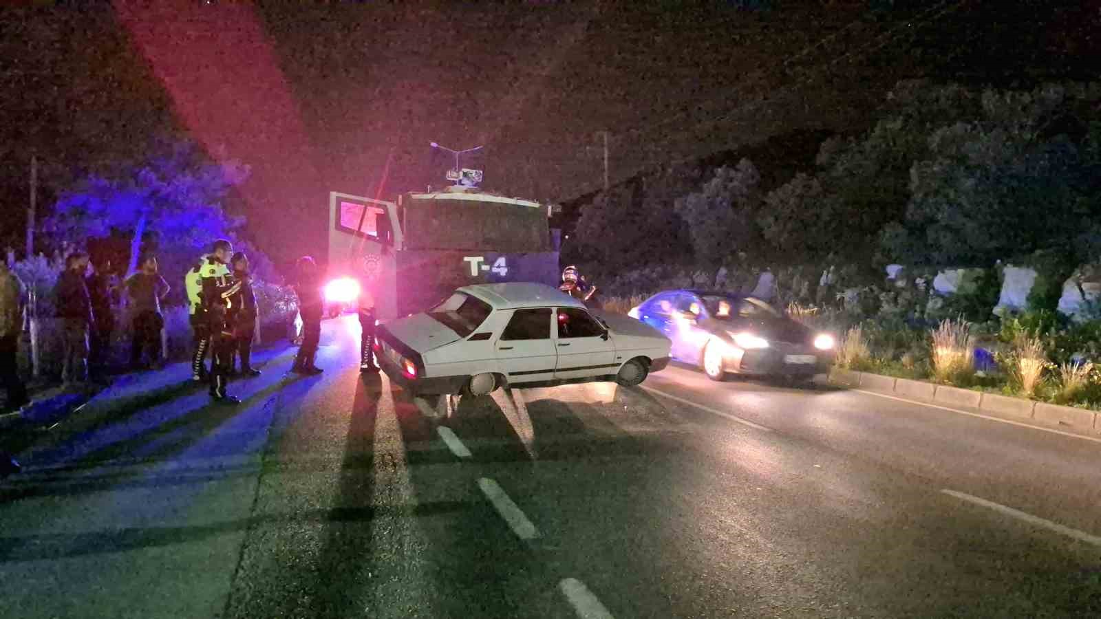 Bodrum’da TOMA, otomobile çarptı
