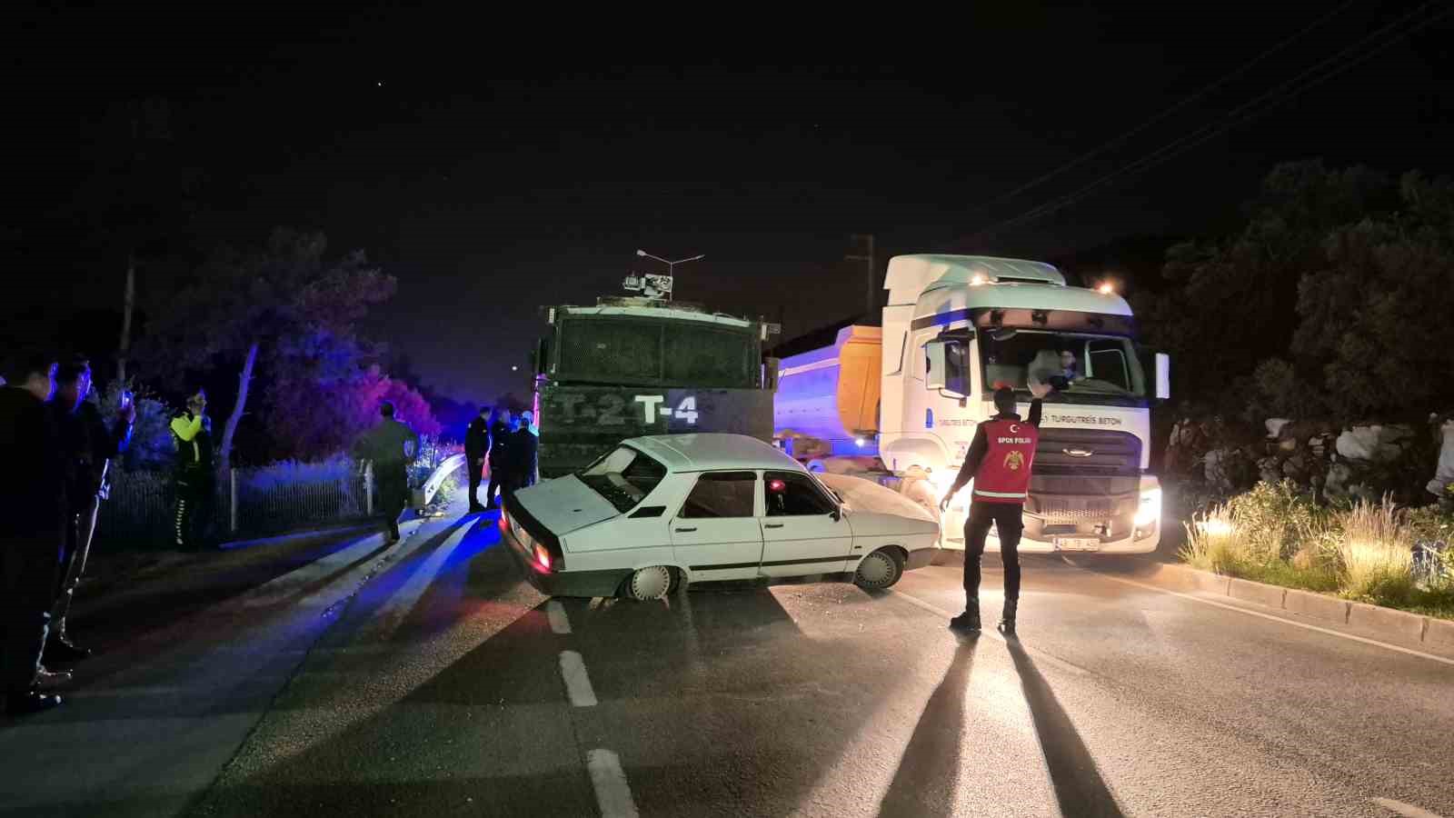 Bodrum’da TOMA, otomobile çarptı

