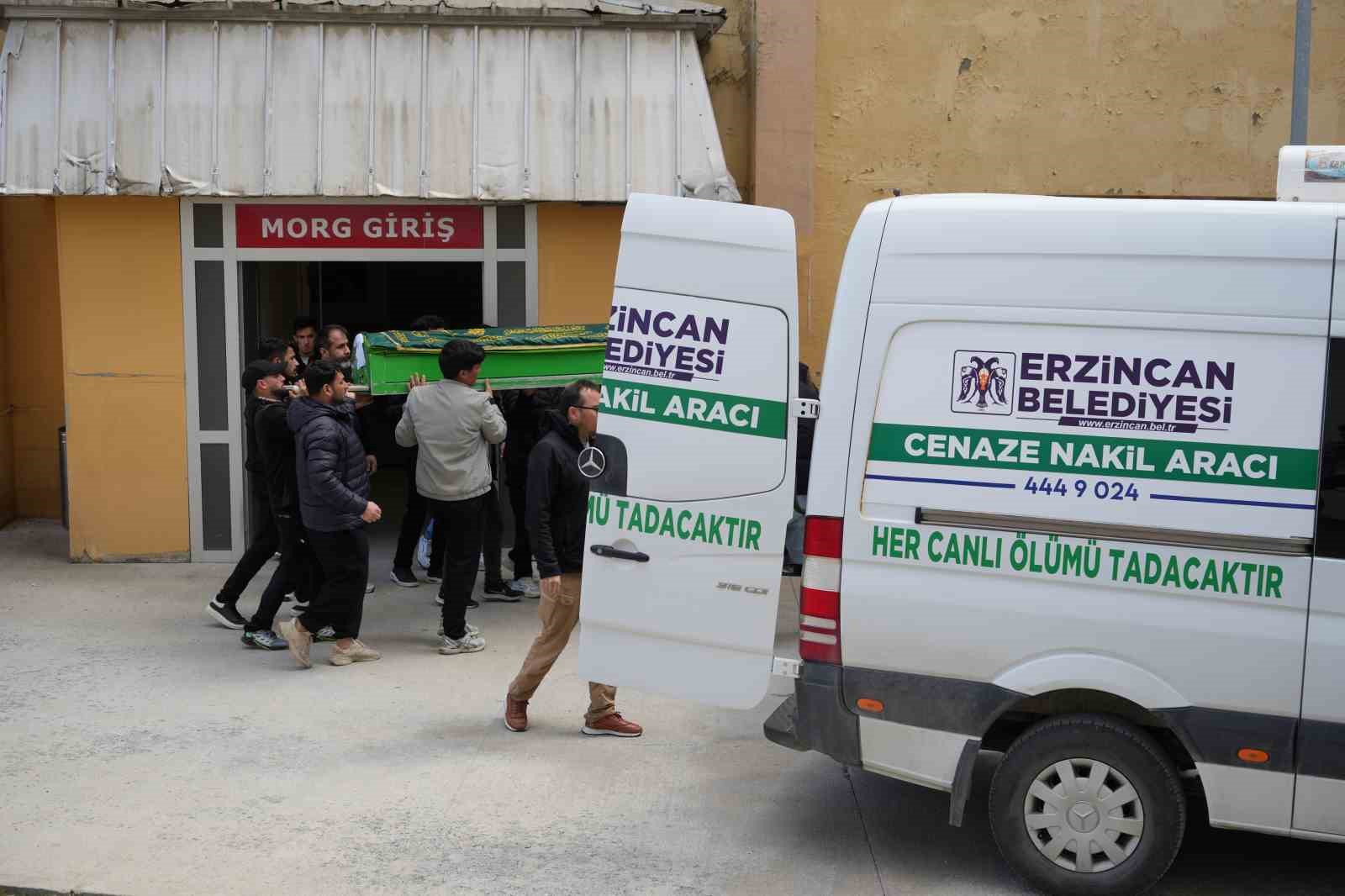 Bodrum’daki göçmen faciasında hayatını kaybeden 9 kişi Erzincan’da defnedildi
