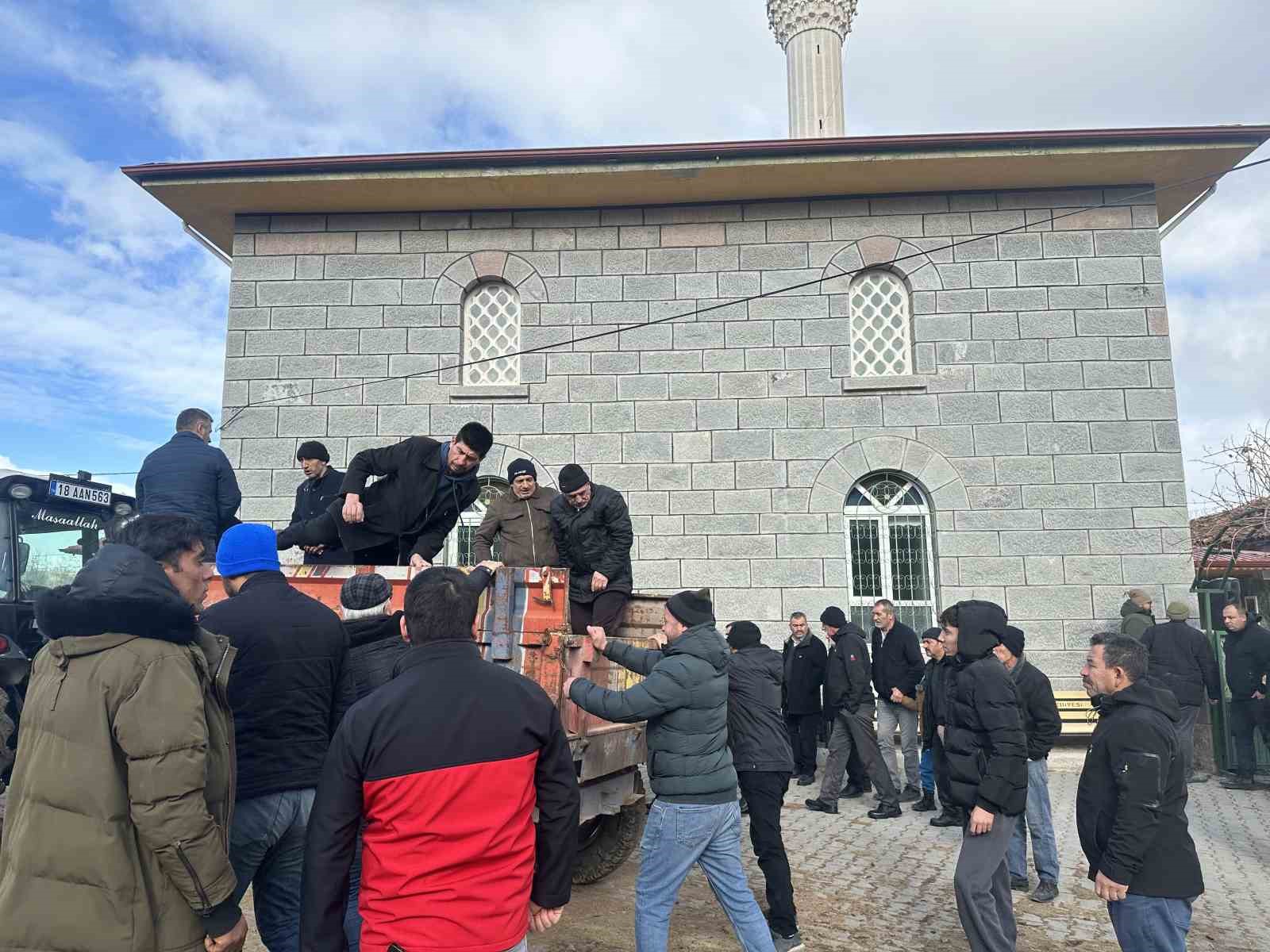 Boğularak öldürülen kadın son yolculuğuna uğurlandı
