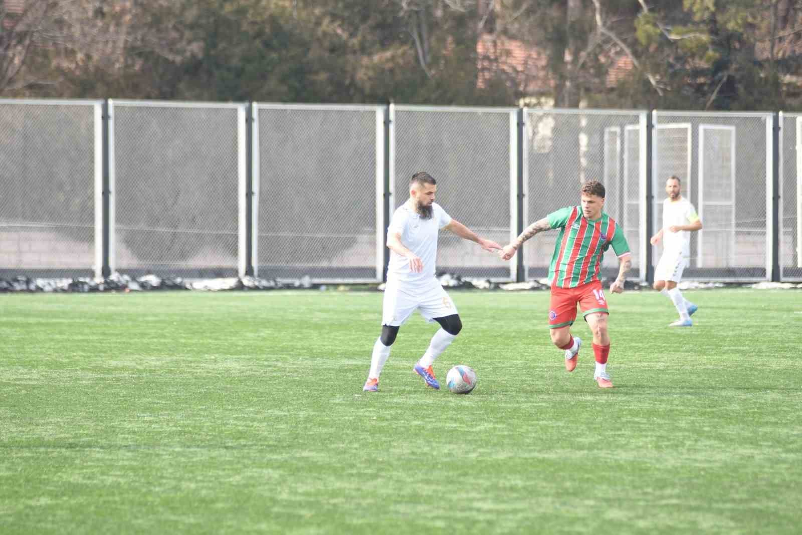 Bölgesel Amatör Lig: Kocasinan Şimşekspor: 2-Diyarbakır Büyükşehir Belediyespor: 4
Bölgesel Amatör Lig: Kocasinan Şimşekspor: 2-Diyarbakır Büyükşehir Belediyespor: 4