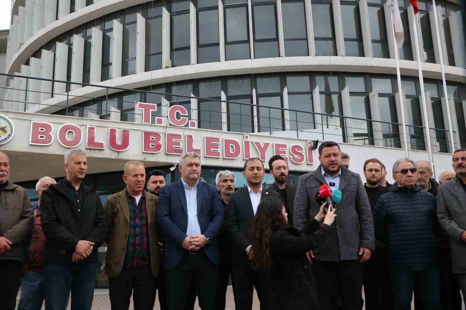 Bolu Belediyesi’ne yönelik soruşturmada 3 kişi daha gözaltına alındı
Bolu Belediyesi’ne yönelik soruşturmada 3 kişi daha gözaltına alındı