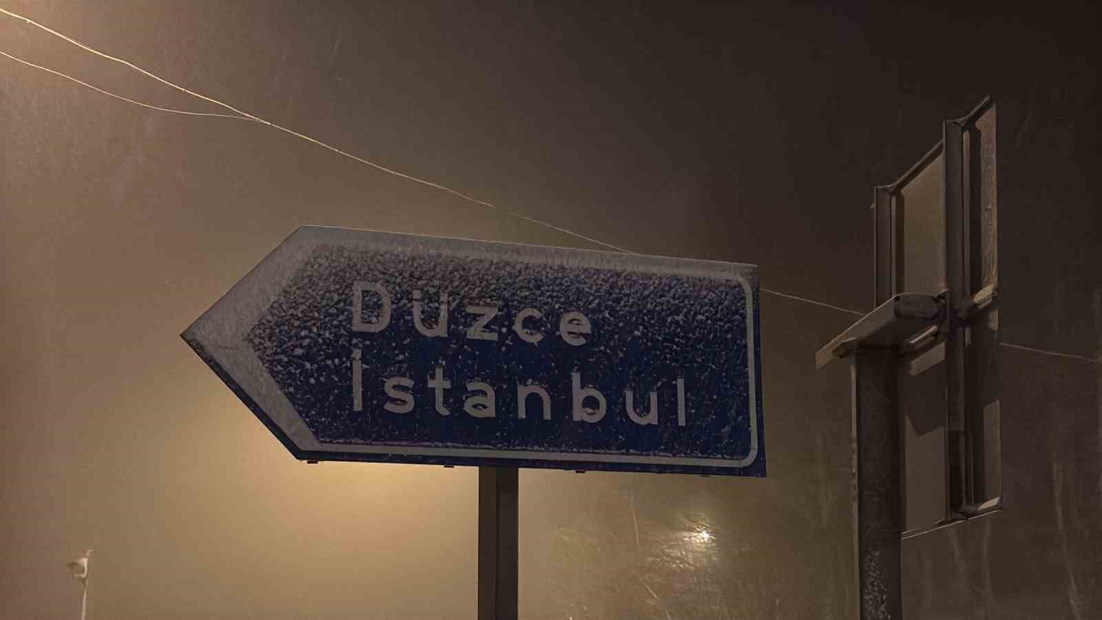 Bolu Dağı geçişinde kar yağışı başladı
