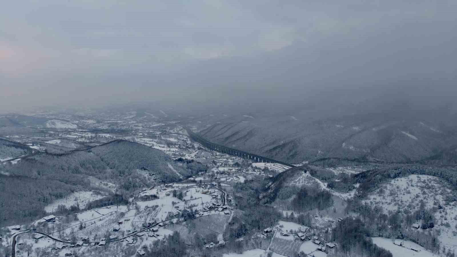 Bolu Dağı’nda kartpostallık kar manzarası
