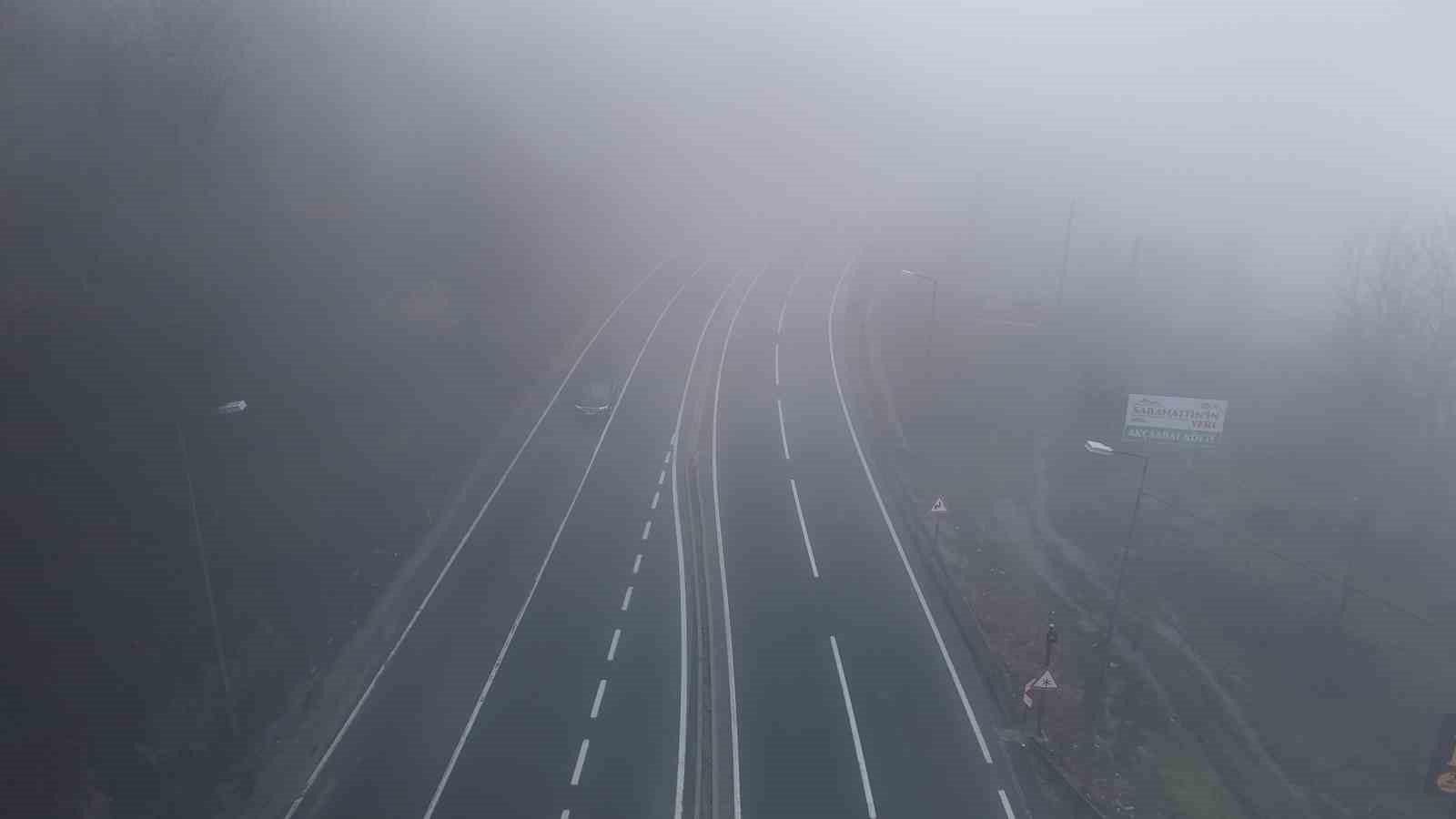 Bolu Dağı’nda sis ve sağanak etkili oluyor
