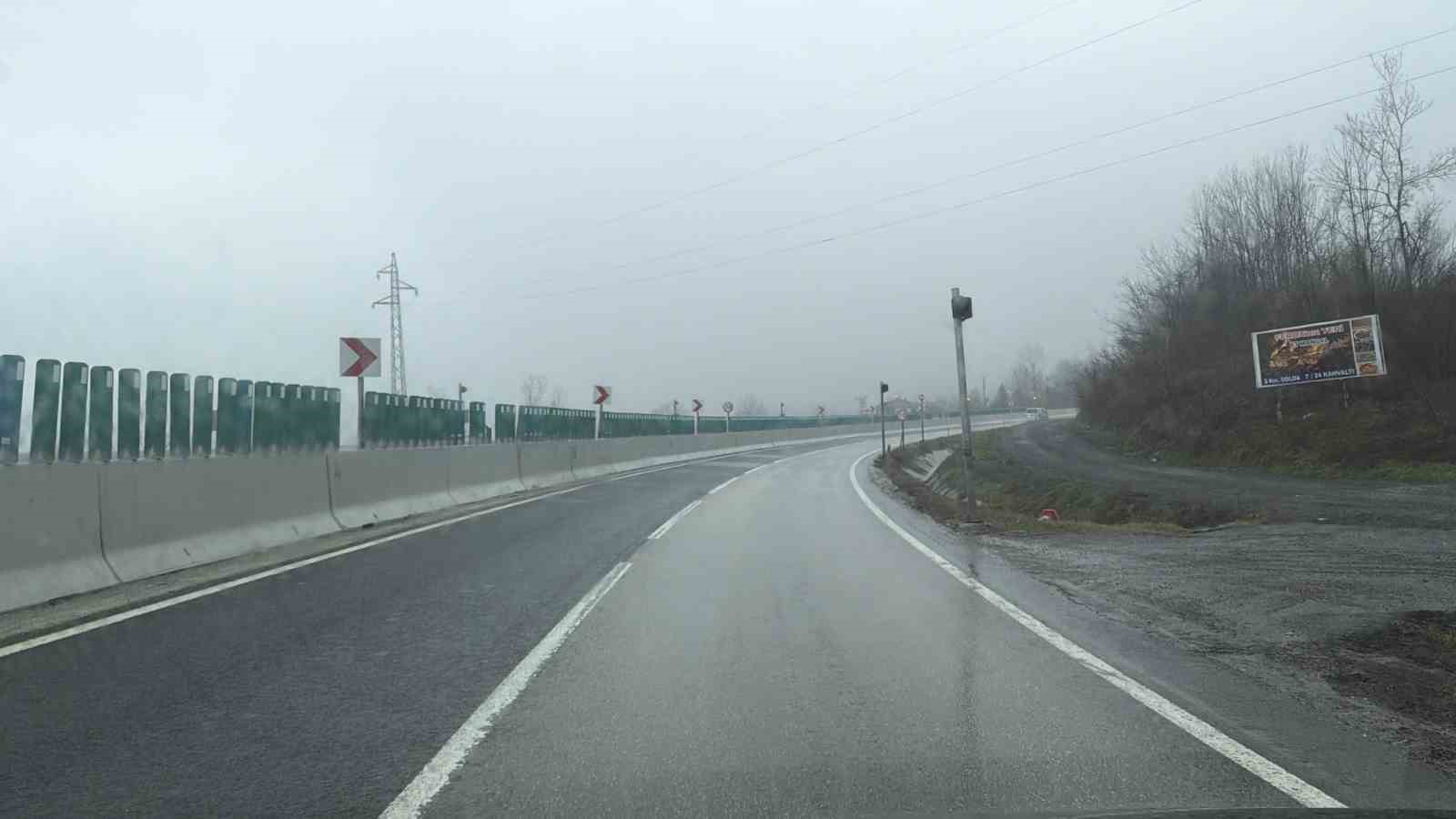 Bolu Dağı’nda sis ve yağış etkili oluyor
