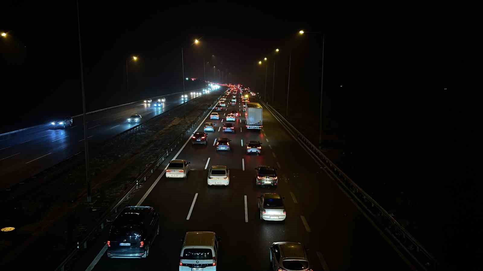Bolu geçişinde bayram trafiği kilit
