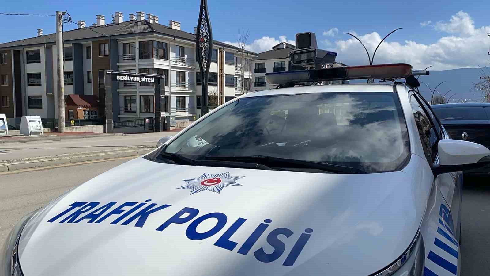 Bolu sokaklarında "Trafidar" mesaisi: Aşırı hız yapanlar yandı
