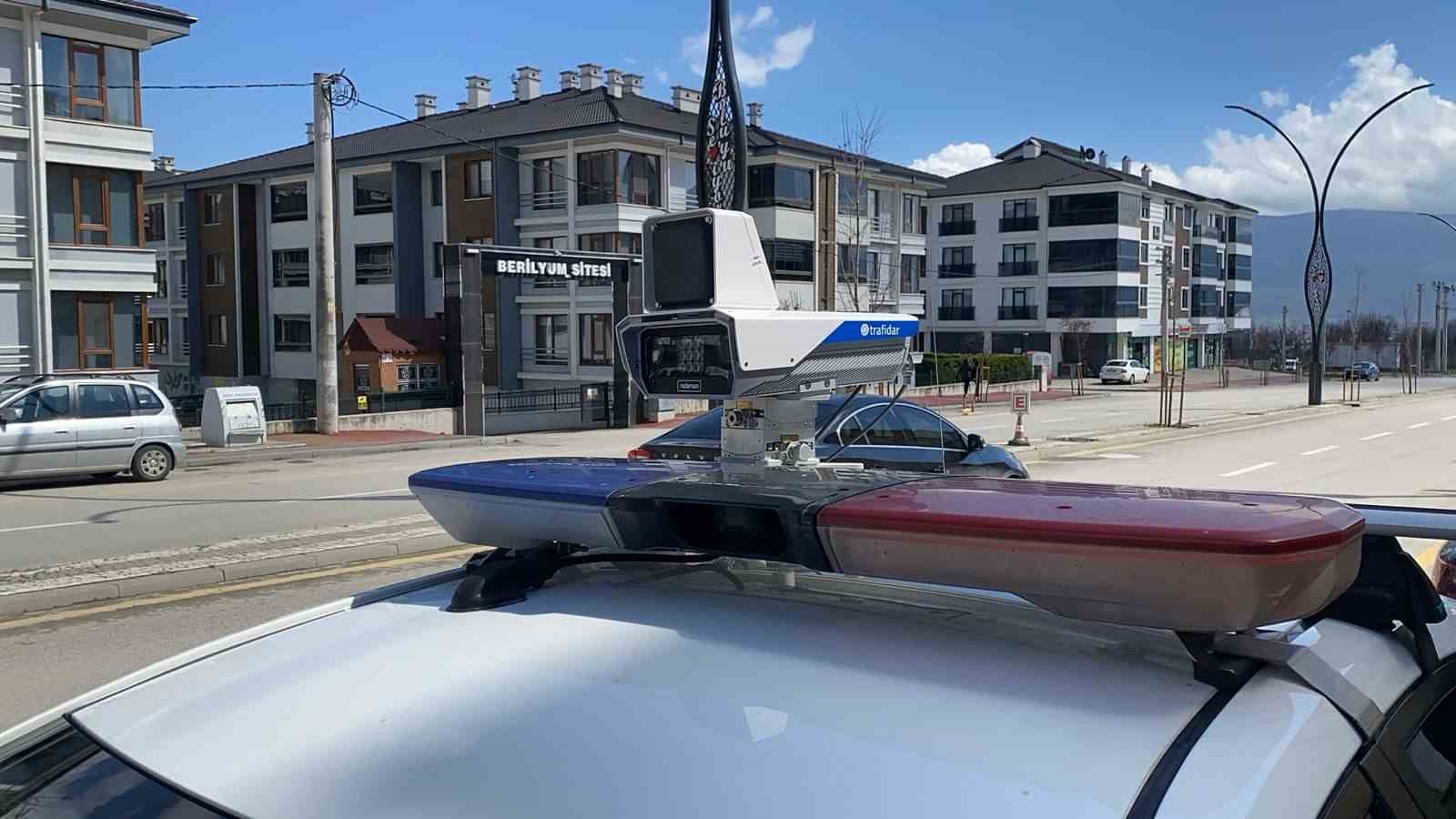 Bolu sokaklarında "Trafidar" mesaisi: Aşırı hız yapanlar yandı
