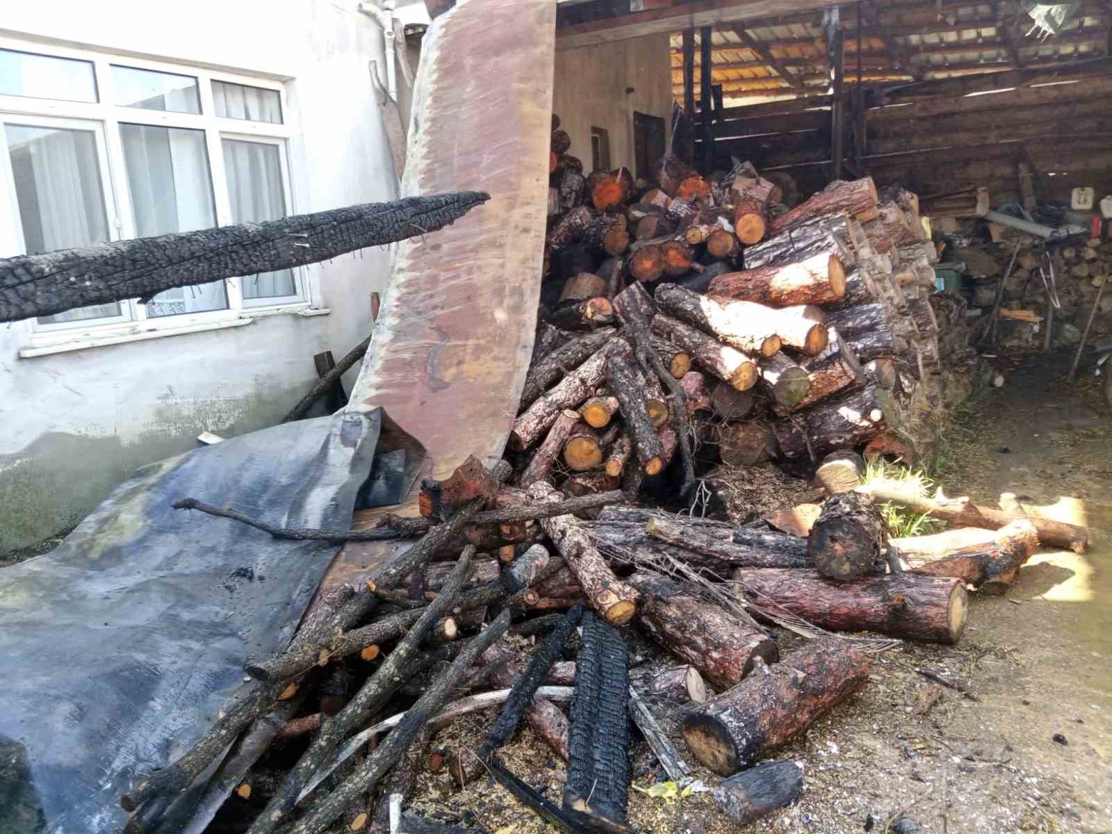 Bolu’da 2 katlı ev alevlere teslim oldu
