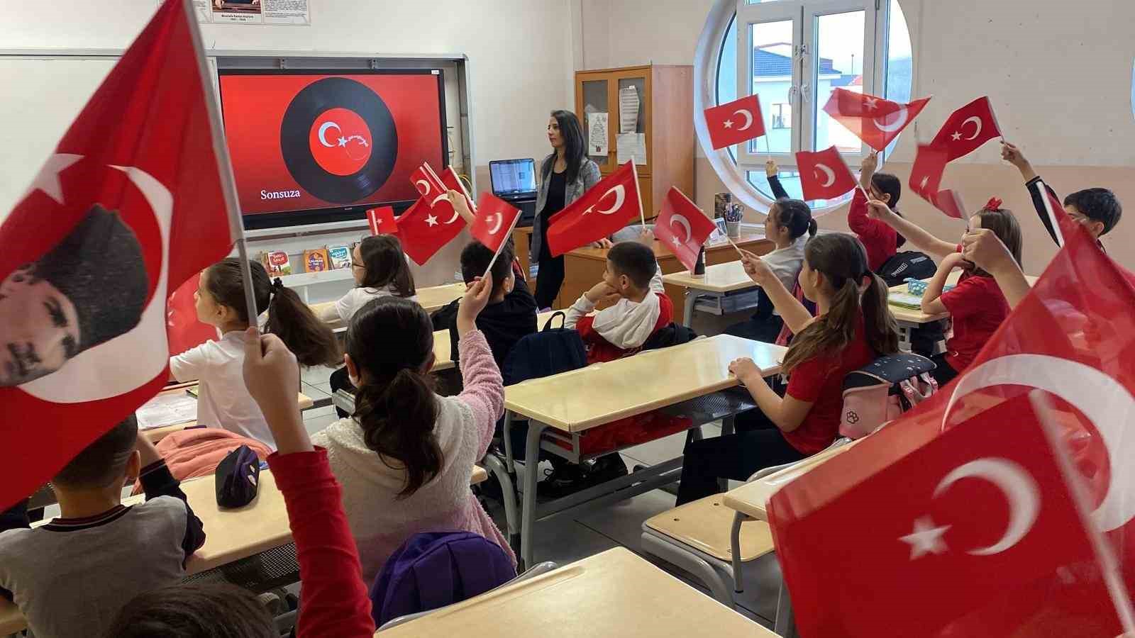 Bolu’da 52 bin öğrenci yeniden dersbaşı yaptı
