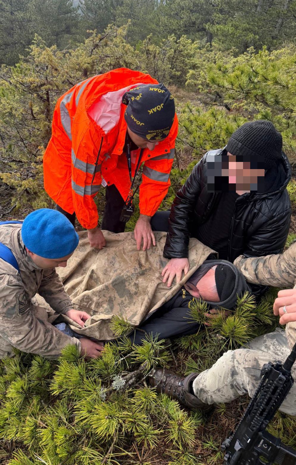 Bolu’da ava giden ve kaybolan vatandaş, 27 saat sonra baygın halde bulundu
Bolu’da ava giden ve kaybolan vatandaş, 27 saat sonra baygın halde bulundu