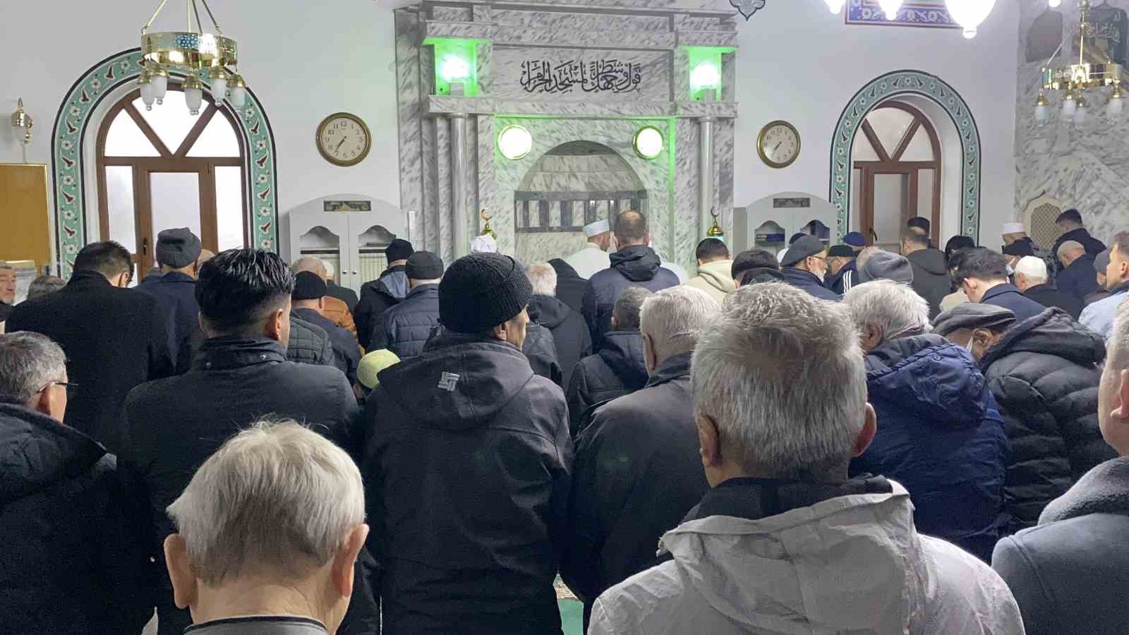 Bolu’da bayram namazı kılındı
