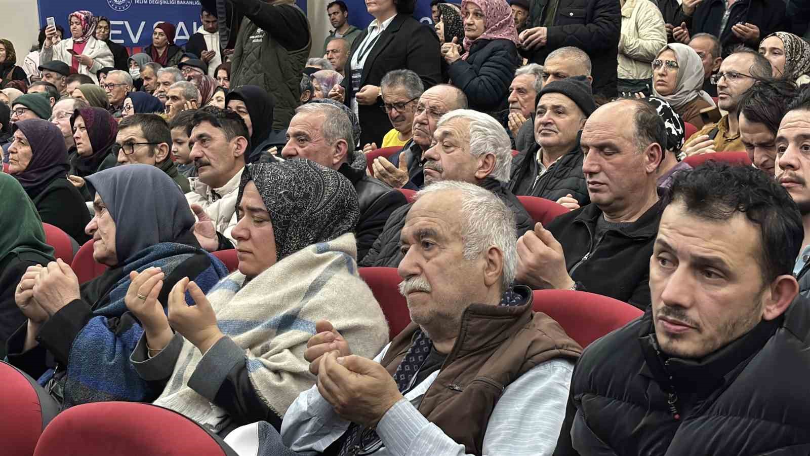 Bolu’da  bin 950 sosyal konutun hak sahipleri kurayla belirlendi
