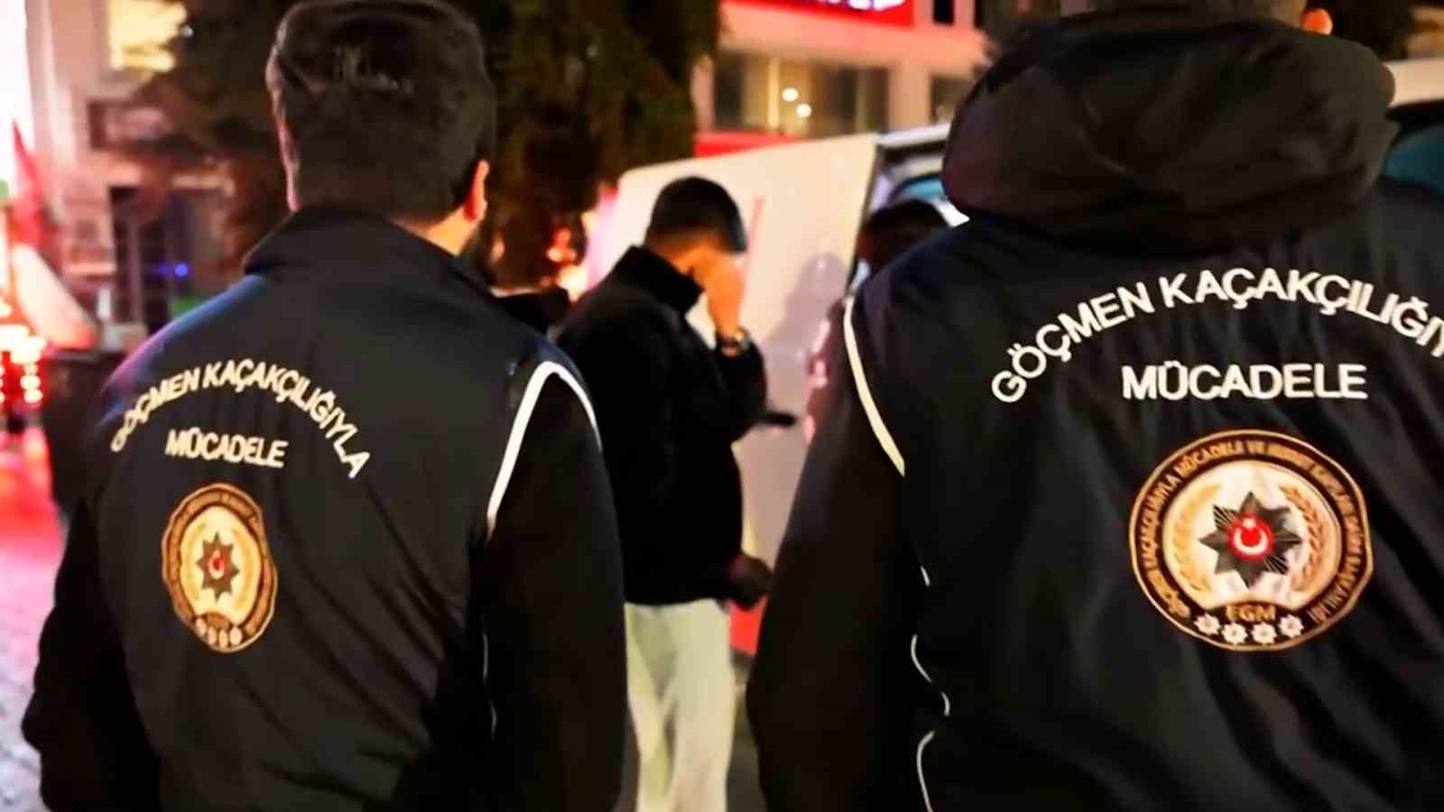 Bolu’da bir haftada 100 şüpheli ve 19 düzensiz göçmen yakalandı
Bolu’da bir haftada 100 şüpheli ve 19 düzensiz göçmen yakalandı