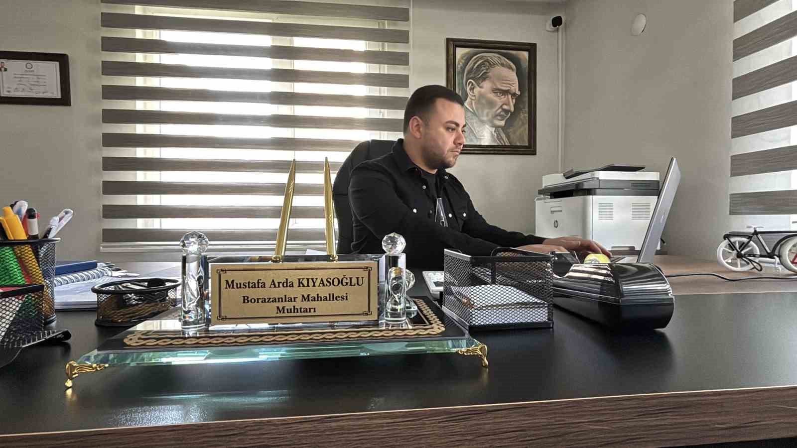 Bolu’da eski muhtara kayıp bilgisayar için zimmet davası: "Kırıldı çöpe attım" dedi
