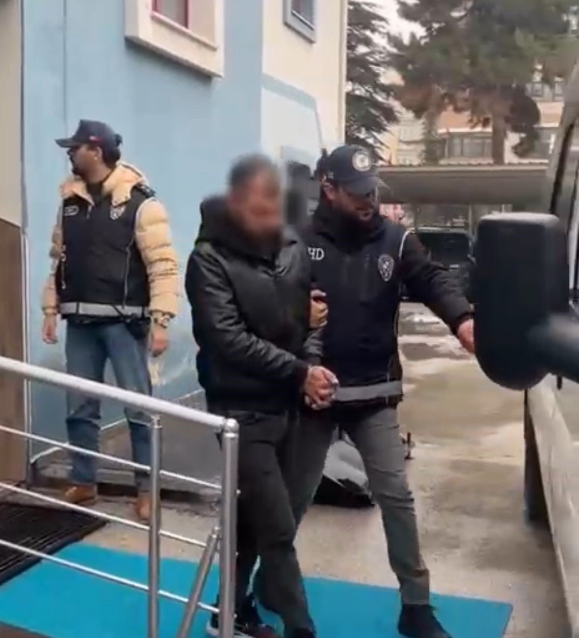 Bolu’da göçmen kaçakçılığı operasyonu: 5 tutuklama
