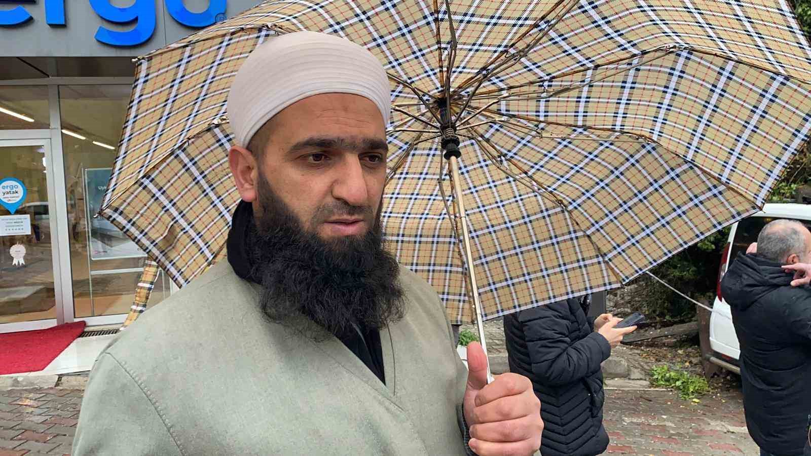 Bolu’da metruk bina çöktü: Bir otomobil hasar aldı
