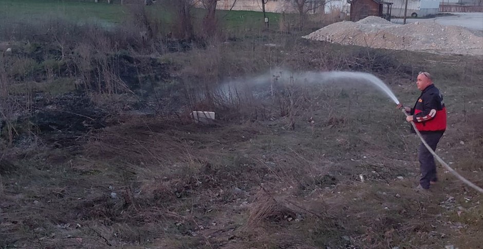 Bolu’da otluk alanda çıkan yangın büyümeden söndürüldü
