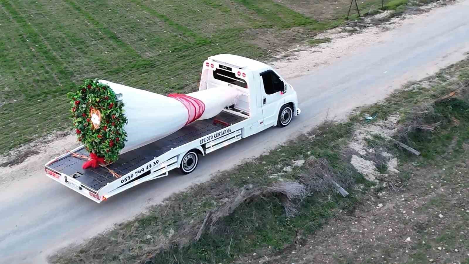 Bolu’da oto kurtarıcıdan görülmemiş evlilik teklifi
