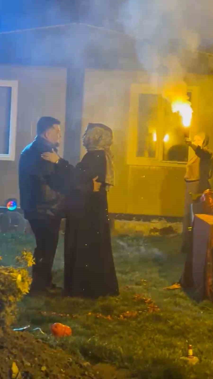 Bolu’da oto kurtarıcıdan görülmemiş evlilik teklifi
