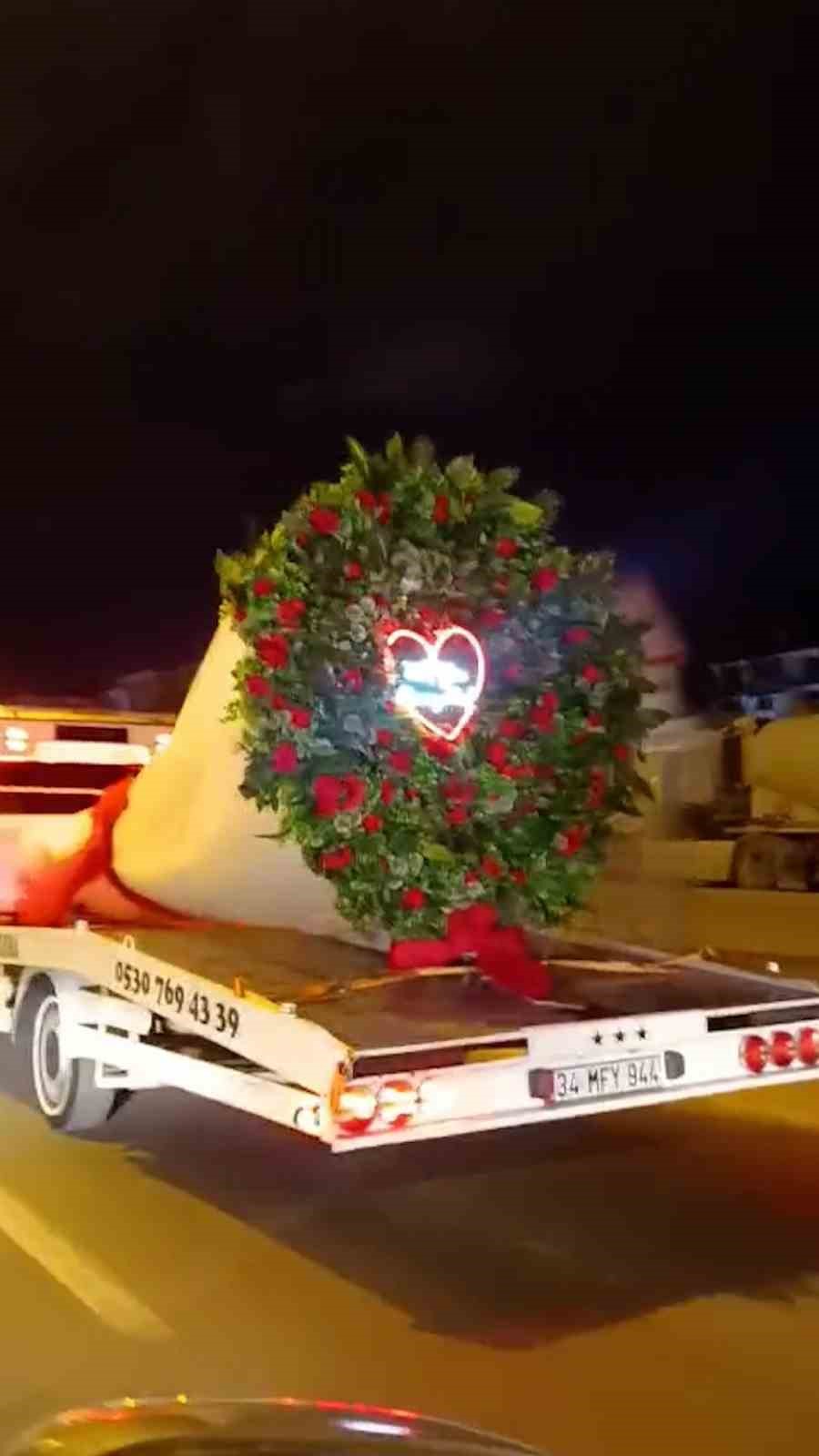 Bolu’da oto kurtarıcıdan görülmemiş evlilik teklifi
