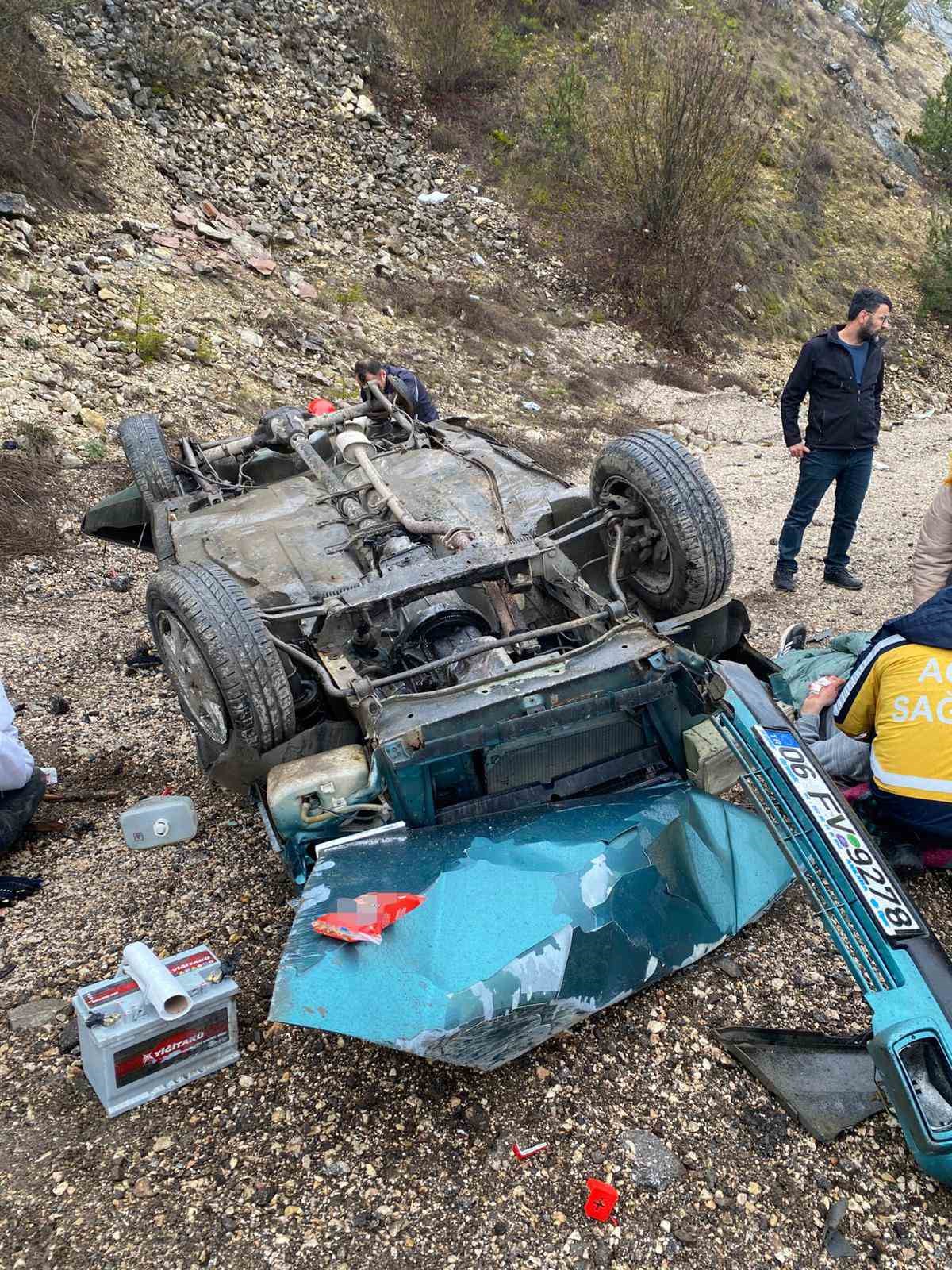 Bolu’da otomobil takla attı, 4 kişi yaralandı
