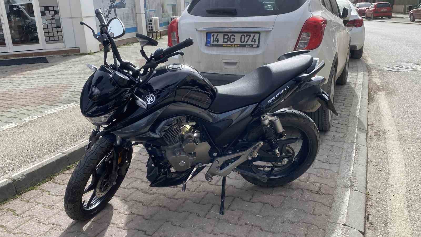 Bolu’da otomobille motosiklet kafa kafaya çarpıştı: 1 yaralı
