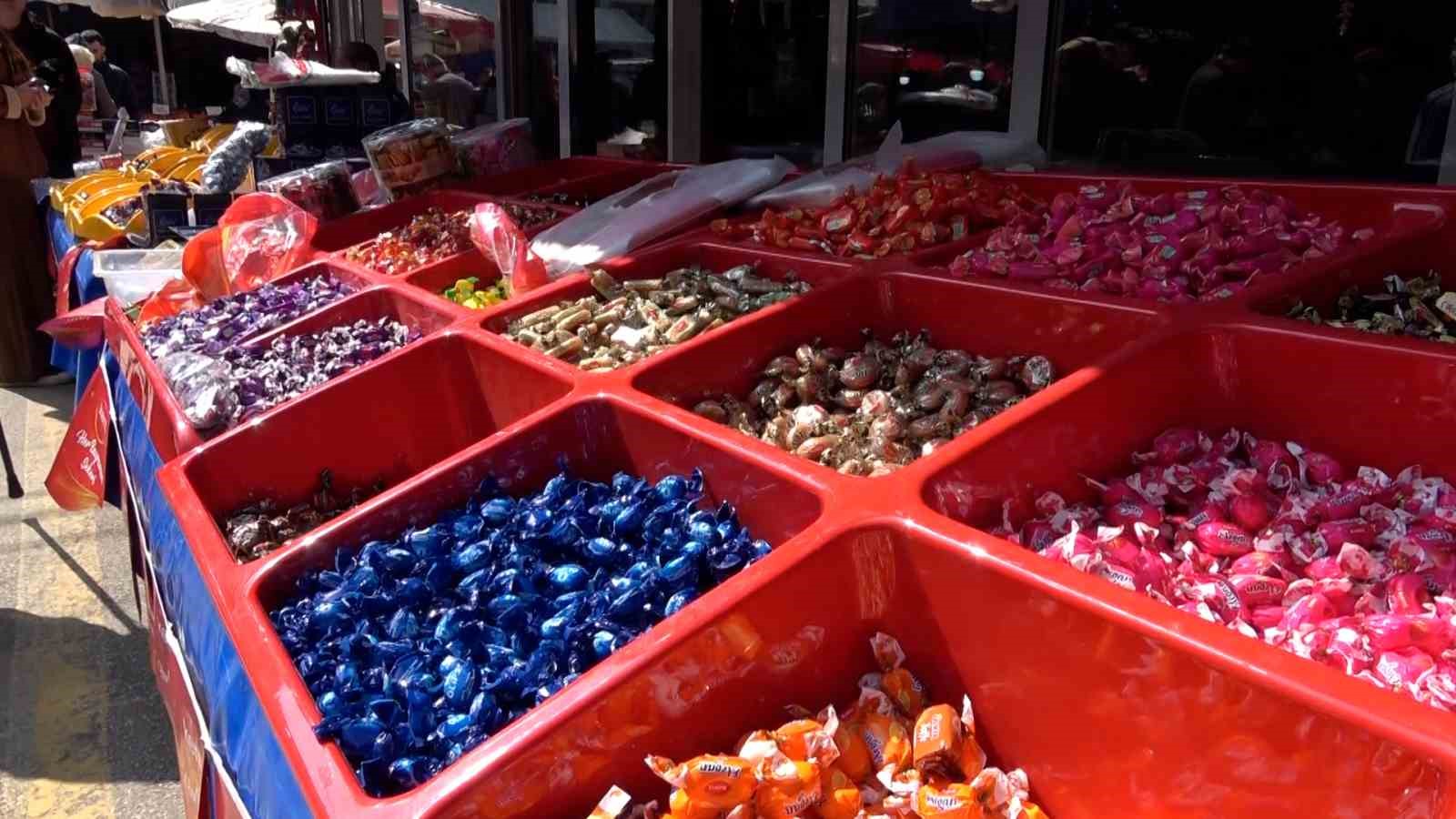 Bolu’da pazar tezgahları bayram şekerleriyle renklendi
