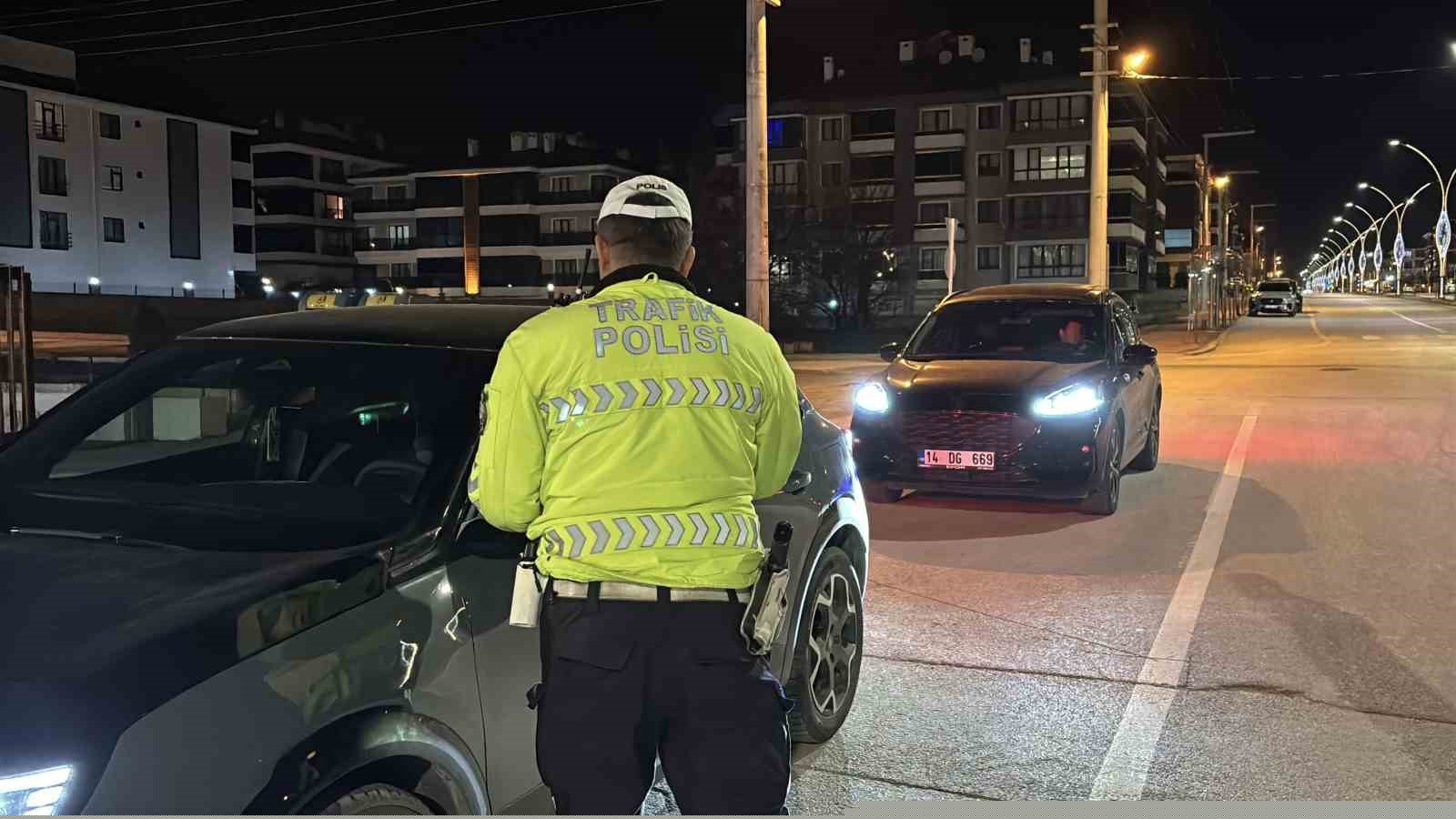 Bolu’da trafik denetimlerinde 4 bin 546 sürücüye ceza kesildi
