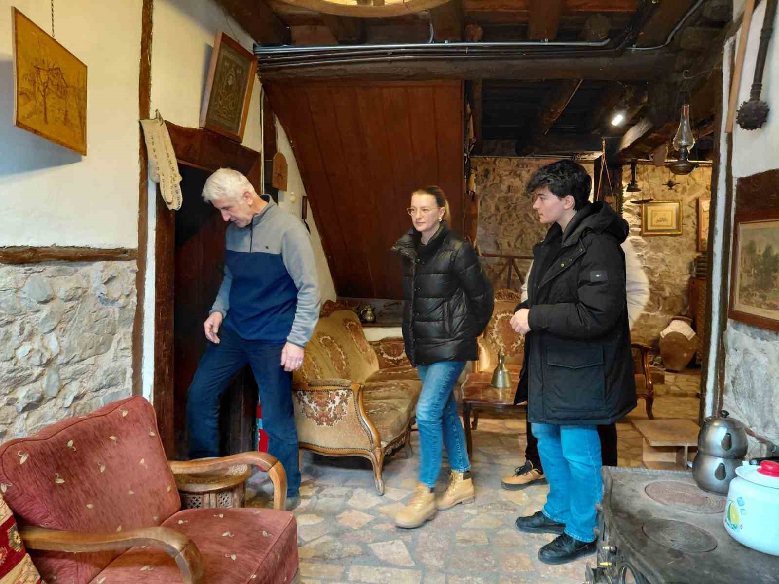 Bolu’daki tarihi konağa tatilcilerden yoğun ilgi
