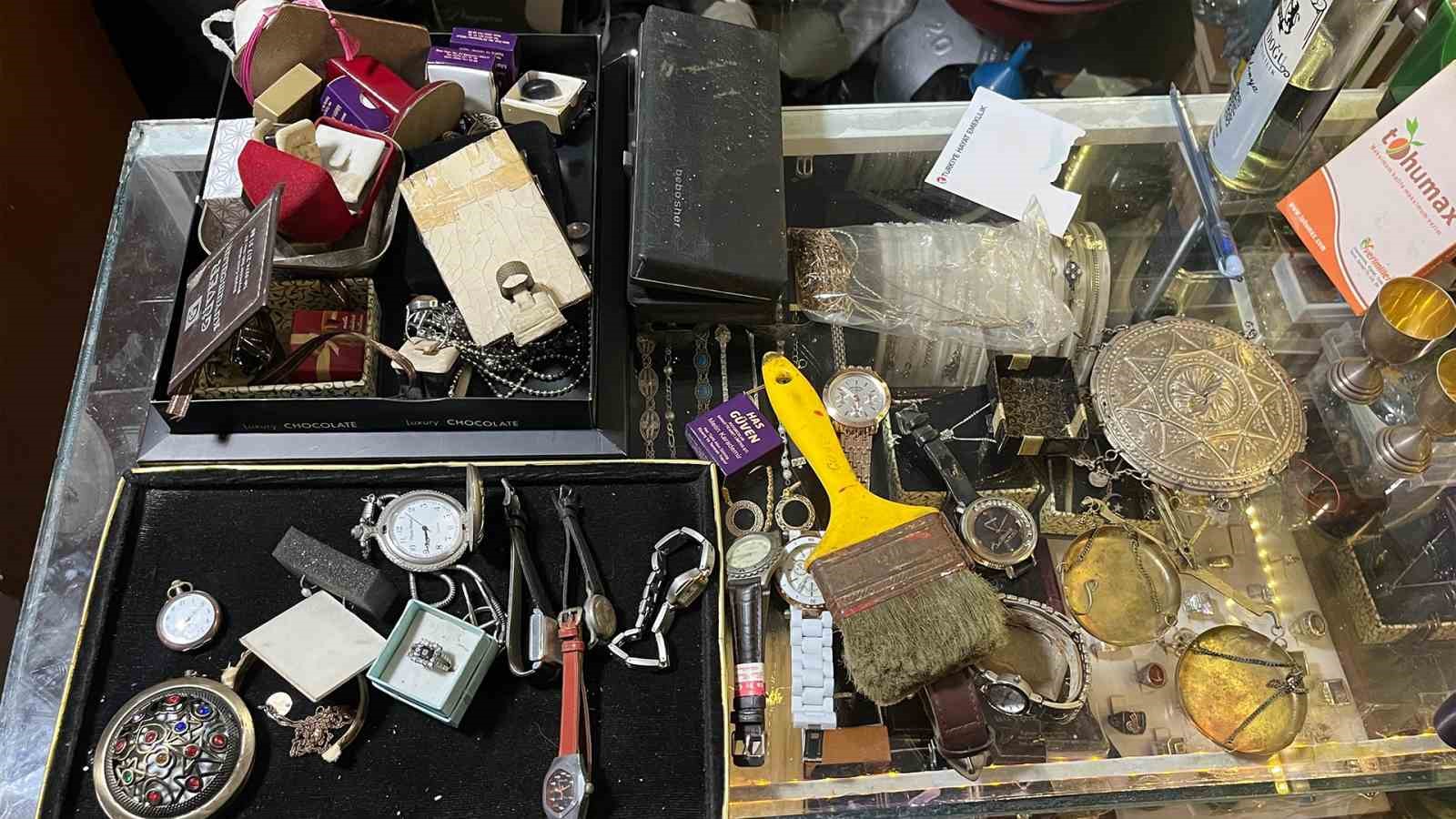 Bolulu altın ustası, 69 yıldır 20 metrekarede altına hayat veriyor
