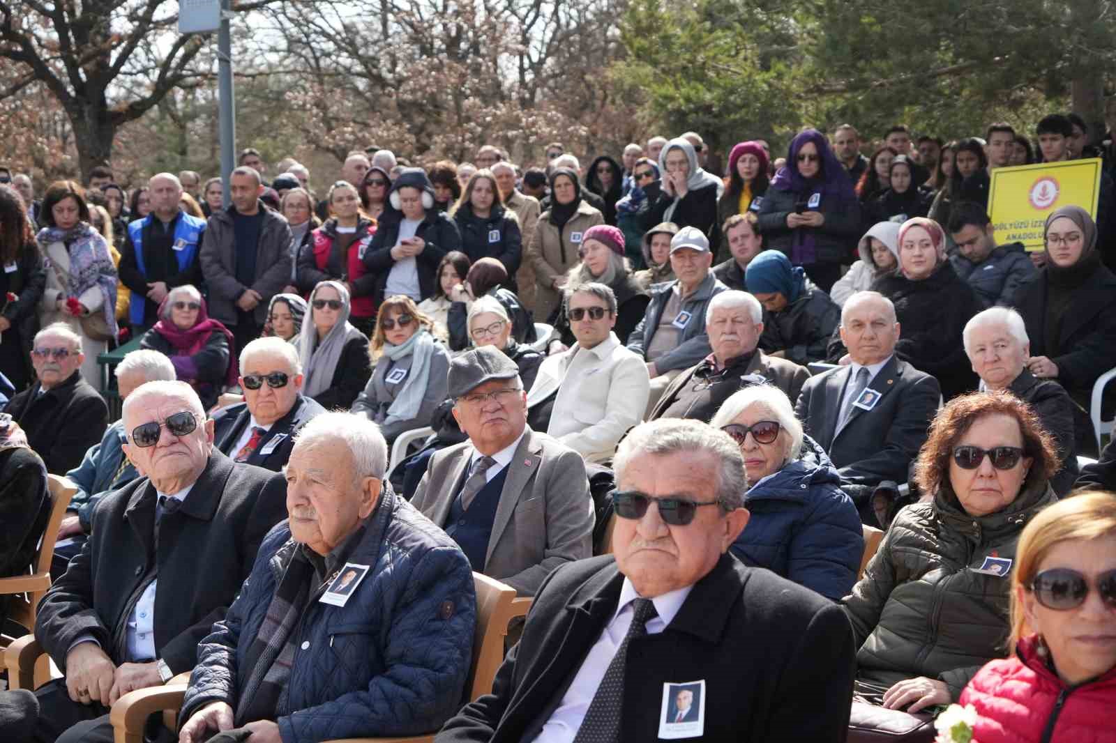 ‘Bolu’nun Babası’ İzzet Baysal vefatının 26’ncı yılında dualarla anıldı
