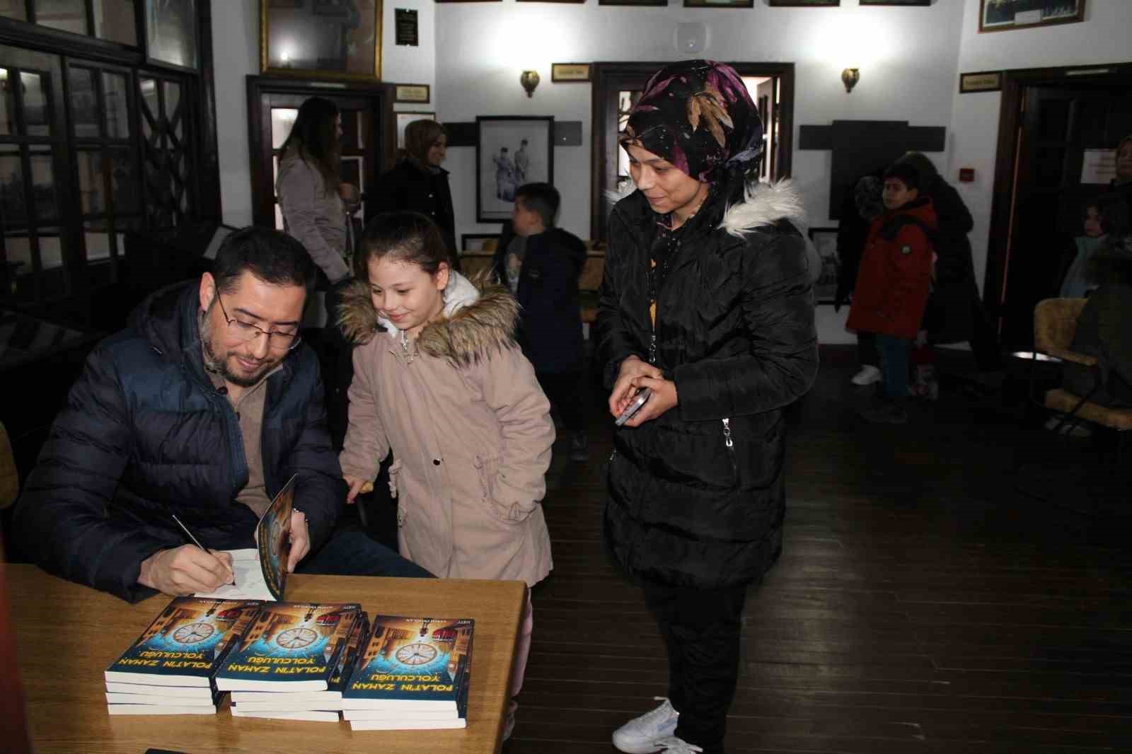Bor Kütüphanesi’nde ’Rabbani Sanat Matematik’ söyleşisi yoğun ilgi gördü

