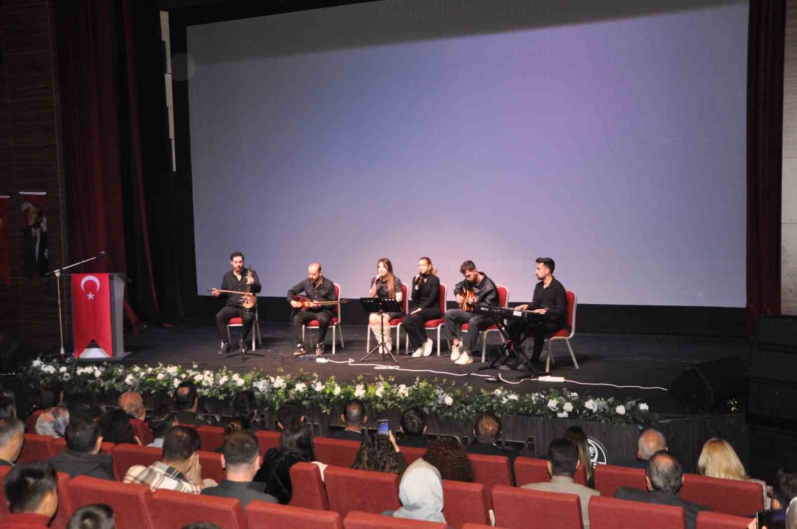 Bor’da ‘İyileştiren Kütüphane’ temasıyla Kütüphane Haftası kutlandı
Bor’da ‘İyileştiren Kütüphane’ temasıyla Kütüphane Haftası kutlandı